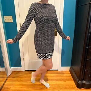Michael Kors Long Sleeved knit dress - size M